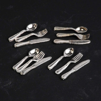 Kleines 3-teiliges Essbesteck, 12 Teile