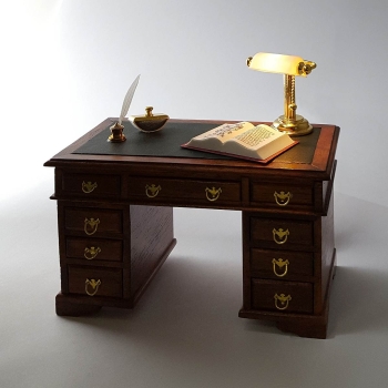 English writing desk