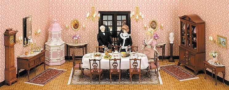 Chippendale dining room in mahogany Chippendale dining room in mahogany